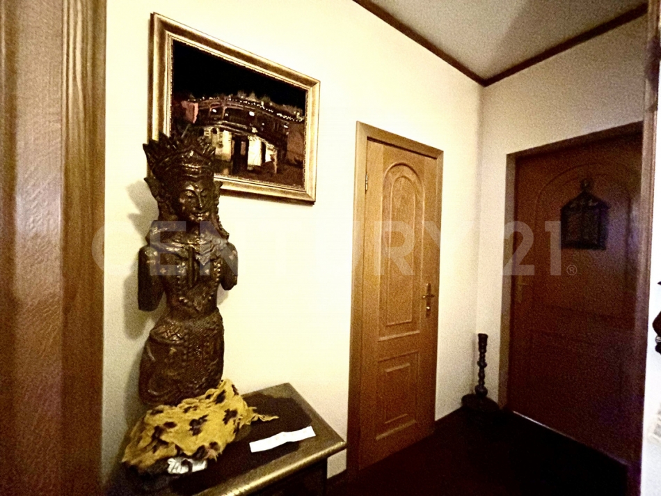 Продажа 2-комн квартиры на вторичном рынке Нахабино р.п., Красноармейская ул., 64