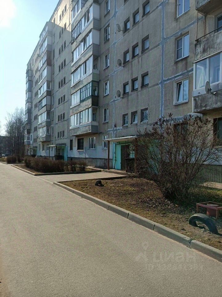 Продажа 2-комн квартиры на вторичном рынке 2-й мкр,  д. 4