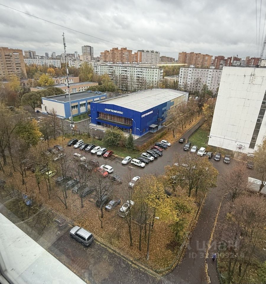 Продажа 2-комн квартиры на вторичном рынке Одинцово, улица Чикина, 11