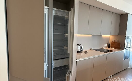 Продажа 4-комн квартиры на вторичном рынке улица Костикова,  д. 4 к1