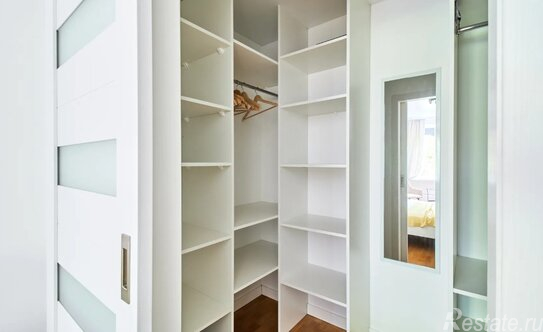 Аренда 2-комн квартиры на вторичном рынке Ракетный б-р,  д. 1