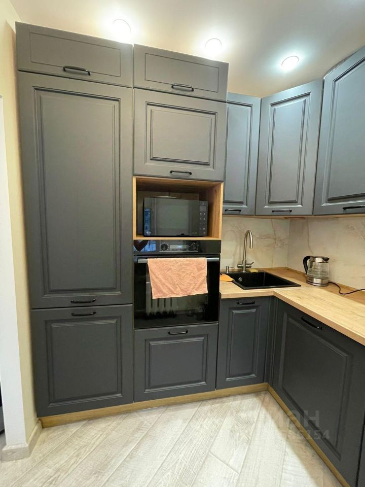 Продажа 2-комн квартиры на вторичном рынке Новозаводская улица, 2К1