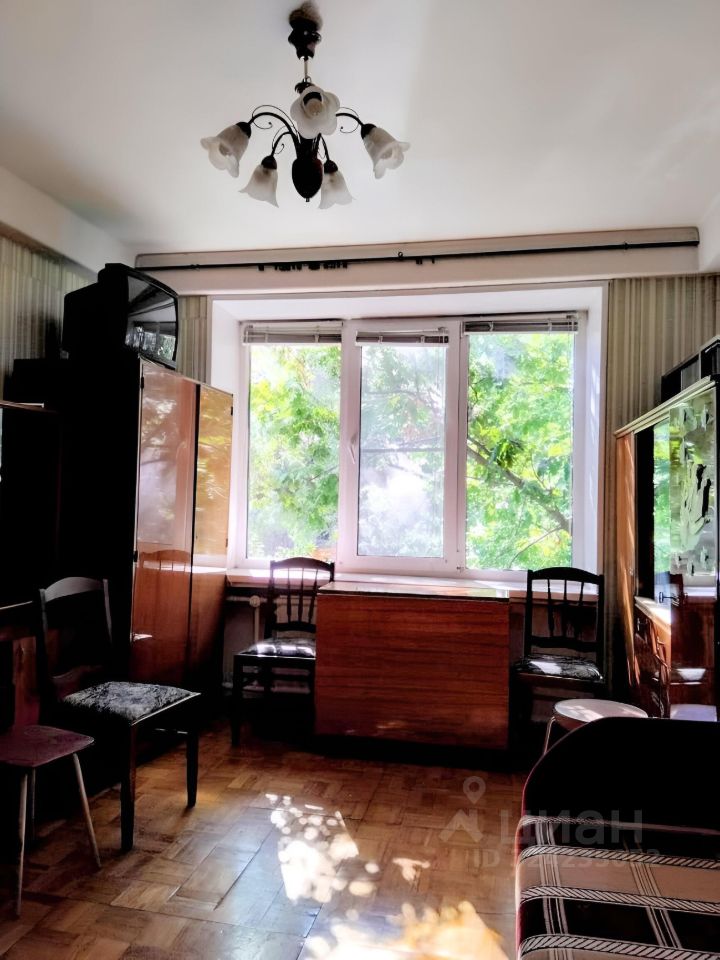 Продажа 1-комн квартиры на вторичном рынке Будапештская улица,  д. 5К2