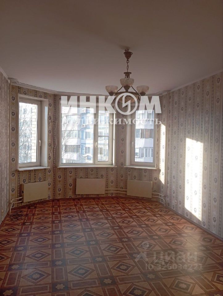 Продажа 2-комн квартиры на вторичном рынке Донецкая улица,  д. 2
