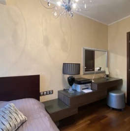 Продажа 2-комн квартиры на вторичном рынке улица Гамалеи,  д. 6