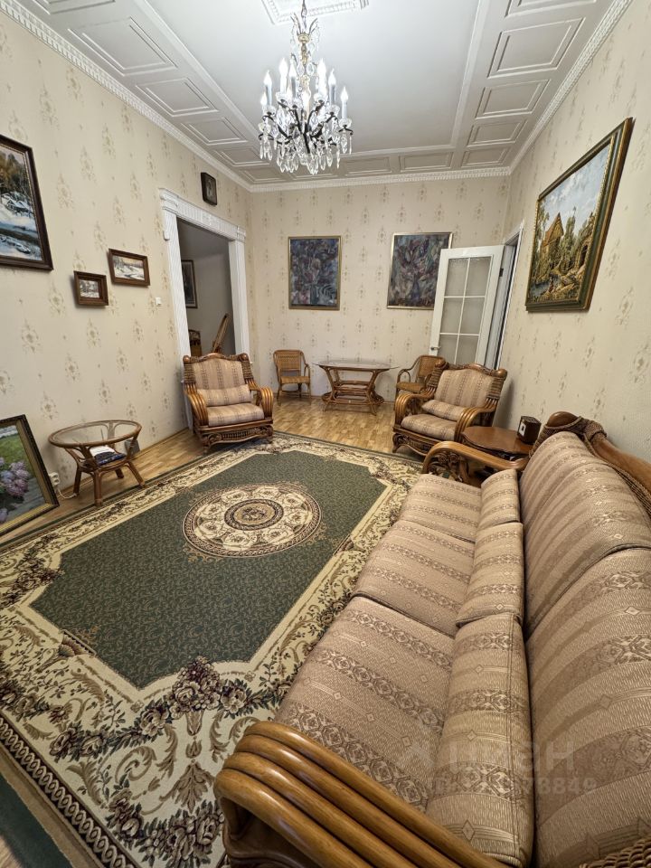 Продажа 4-комн квартиры на вторичном рынке 10-я Советская улица, 17