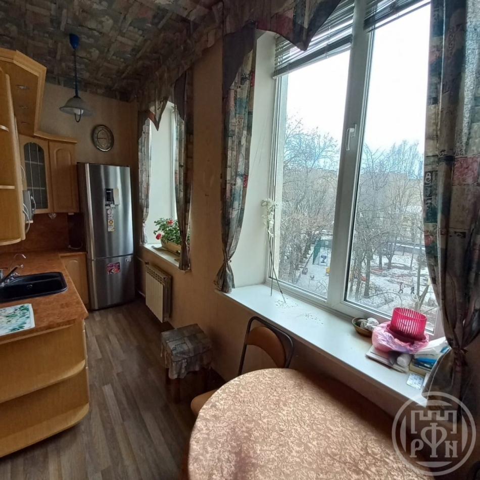 Продажа 3-комн квартиры на вторичном рынке Большая Монетная ул. ,  д. 30