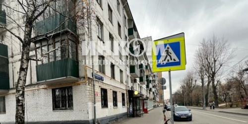 2-комн квартира Суворовская улица,  д. 24
