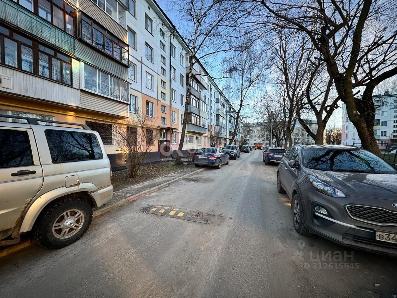 Продажа 3-комн квартиры на вторичном рынке Электроугли, улица Школьная, 49