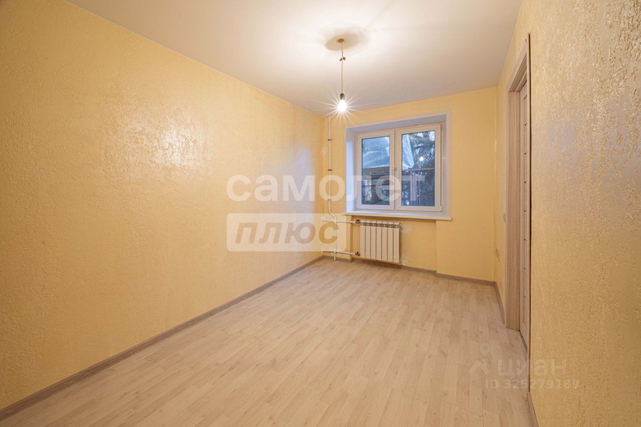 Продажа 2-комн квартиры на вторичном рынке Климовск мкр, улица Заводская,  д. 10
