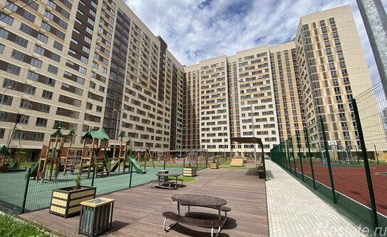 Продажа 3-комн квартиры на вторичном рынке Железнодорожный, улица Поликахина