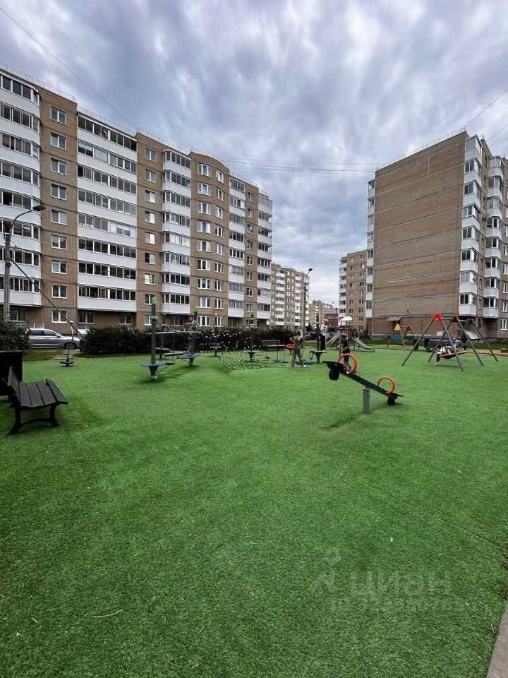 Продажа 2-комн квартиры на вторичном рынке Красное Село, улица Освобождения, 33к1