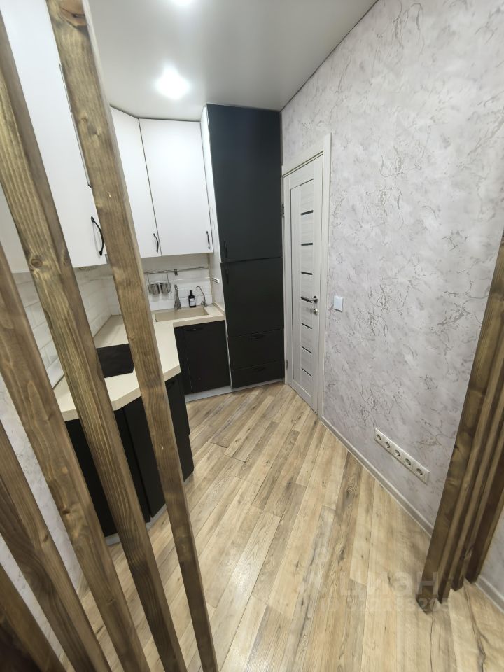 Продажа студии Южный мкр, улица Курыжова, 14