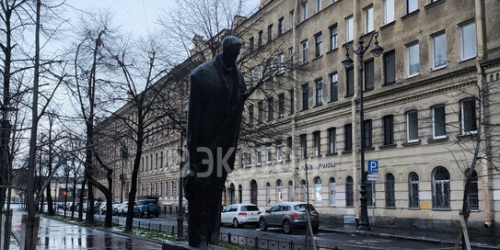 5-комн квартира улица Декабристов,  д. 57