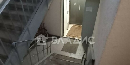 2-комн квартира улица Вострухина,  д. 7