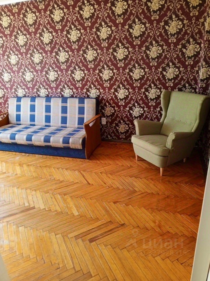 Аренда 2-комн квартиры на вторичном рынке проспект Большевиков, 77к1К