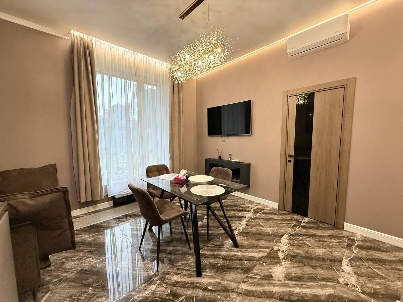 Аренда 2-комн квартиры на вторичном рынке бульвар Братьев Весниных, 2