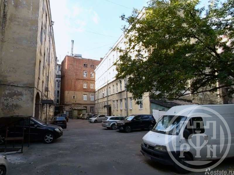 Продажа 3-комн квартиры на вторичном рынке 8-я Советская ул. ,  д. 50