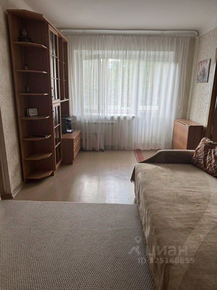 Продажа 2-комн квартиры на вторичном рынке Климовск мкр, улица Заводская,  д. 8