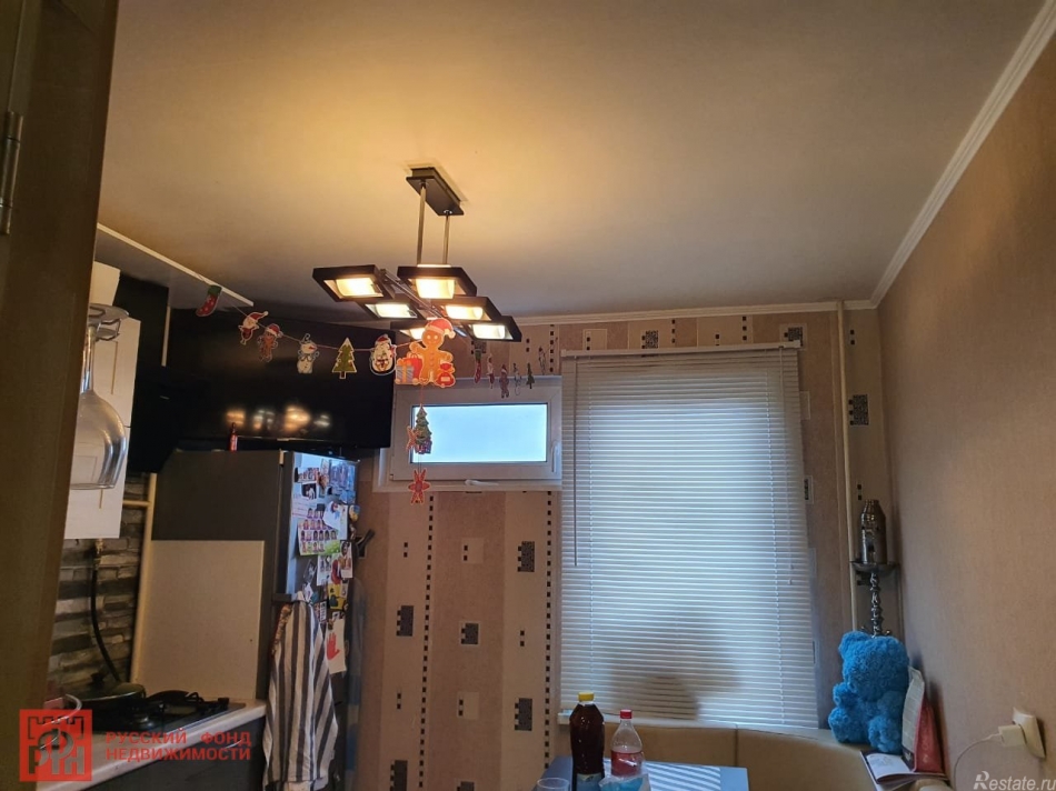 Продажа 1-комн квартиры на вторичном рынке Петергоф г., Чебышевская ул. ,  д. 7,  к. 1