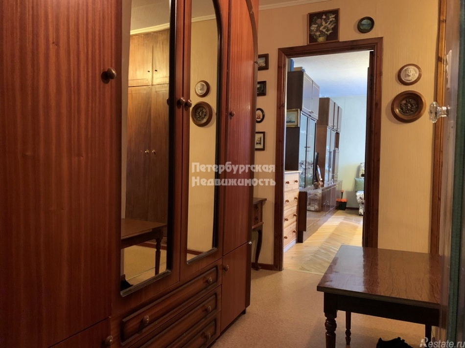 Продажа 1-комн квартиры на вторичном рынке Чекистов ул,  д. 38