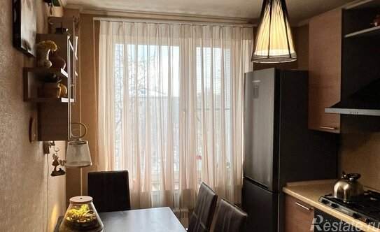 Продажа 2-комн квартиры на вторичном рынке б-р Матроса Железняка,  д. 27