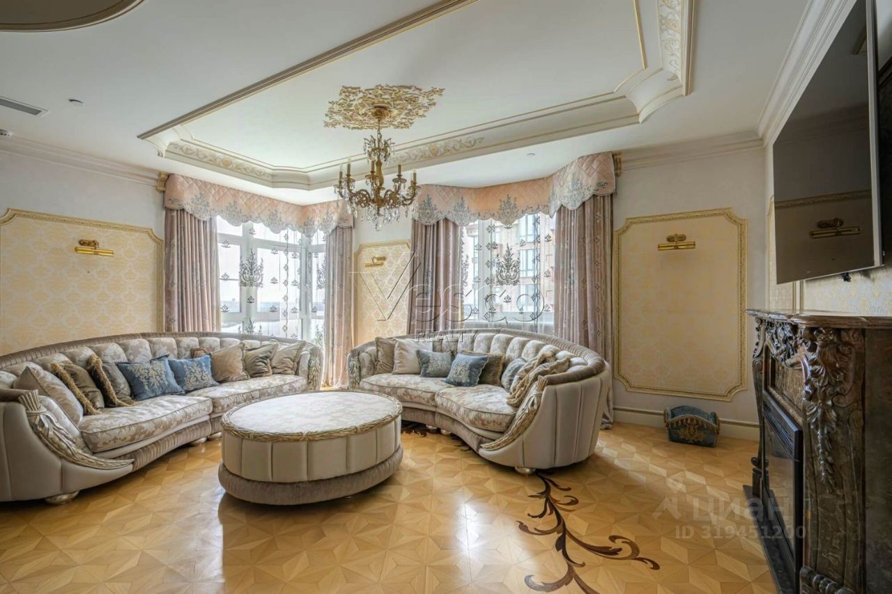 Продажа 6-комн квартиры на вторичном рынке Авиационная улица, 77К1