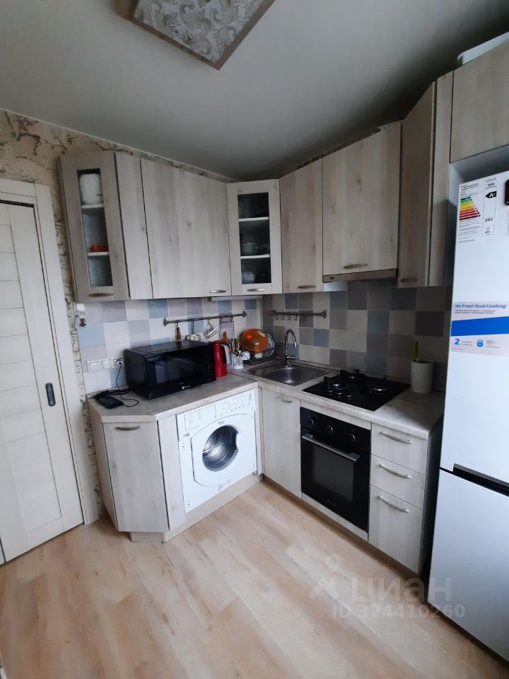 Аренда 3-комн квартиры на вторичном рынке улица Федора Полетаева, 36