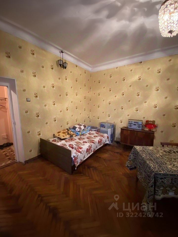 Продажа 3-комн квартиры на вторичном рынке Большая Ижора пгт, улица Астанина, 5