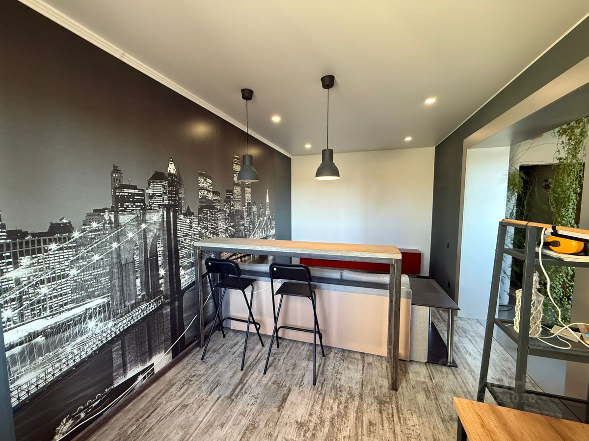 Продажа 3-комн квартиры на вторичном рынке д. Черная, улица Широкая, 23