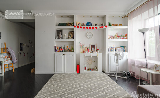 Продажа 4-комн квартиры на вторичном рынке улица Рубинштейна