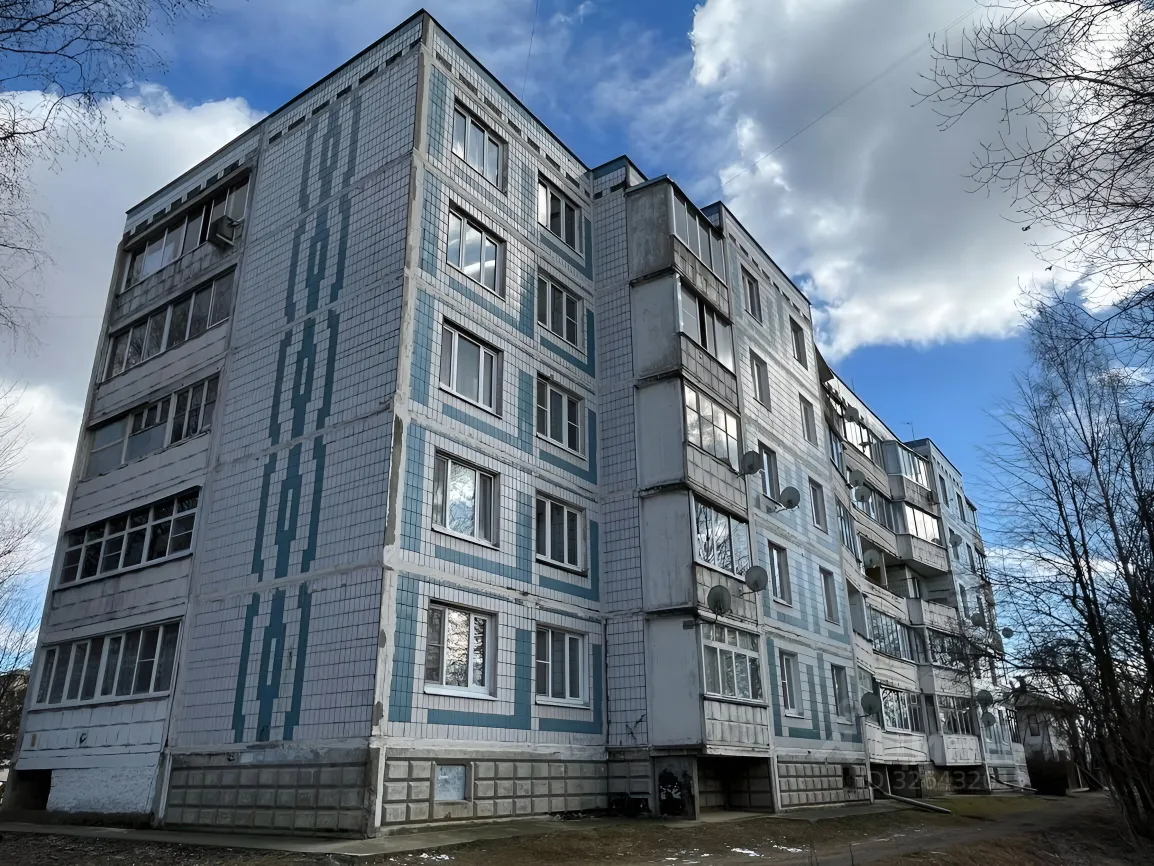 Продажа 3-комн квартиры на вторичном рынке Запрудня пгт, улица Первомайская, 12