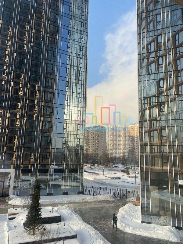 Продажа 4-комн квартиры на вторичном рынке Озерная улица, 1к1/1