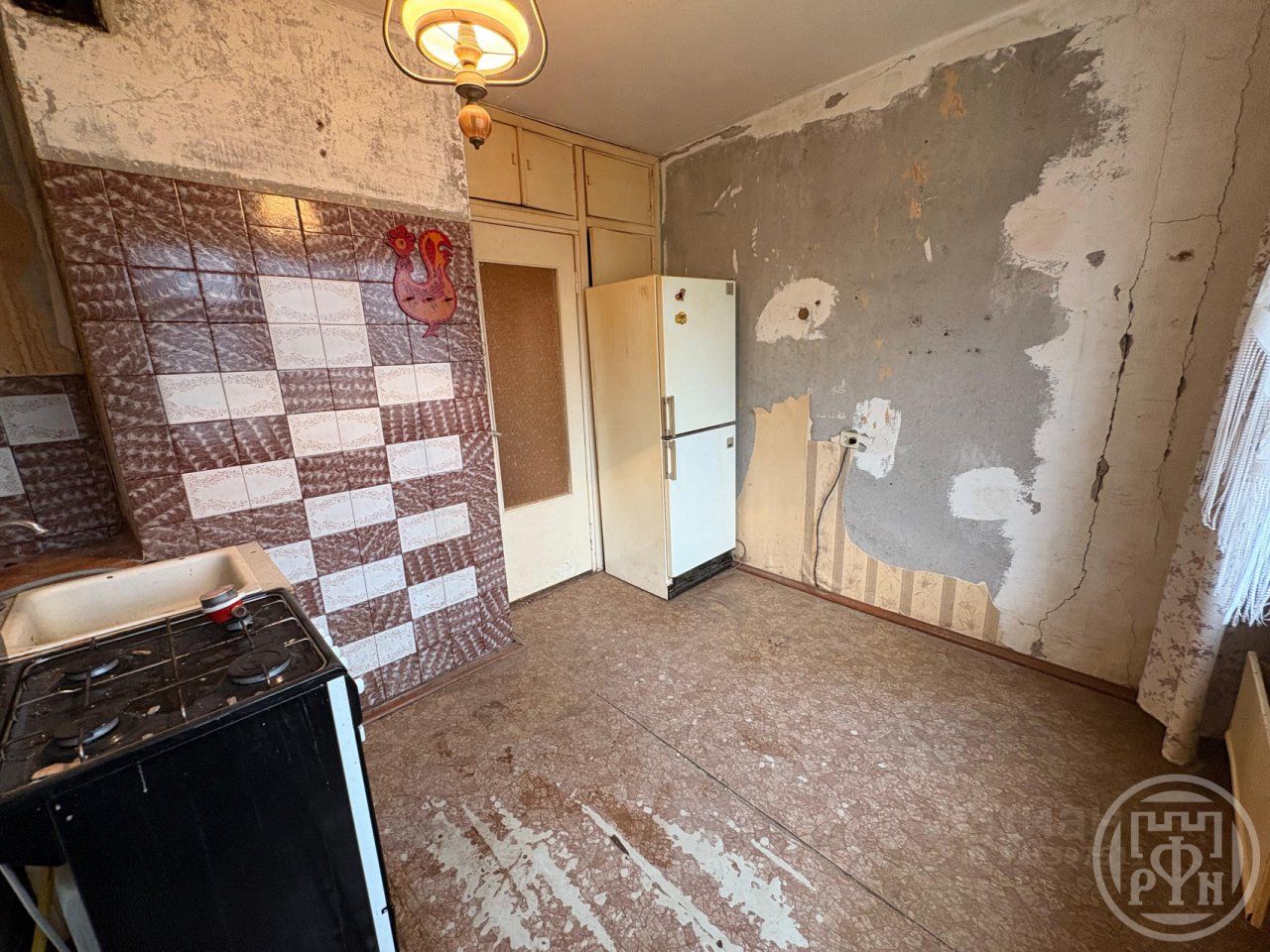 Продажа 2-комн квартиры на вторичном рынке Толмачево городской поселок, улица Толмачева, 12