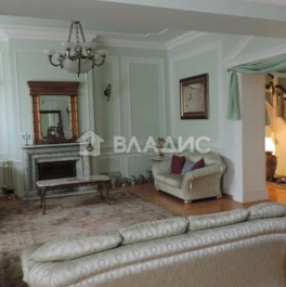 Продажа 9-комн квартиры на вторичном рынке ул Нежинская,  д. 14,  к. 10