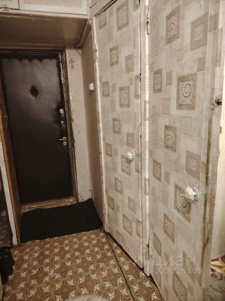 Продажа 2-комн квартиры на вторичном рынке Клин г, 50 лет Октября ул,  д. 11