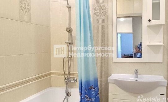 Продажа 3-комн квартиры на вторичном рынке Новосаратовская ул