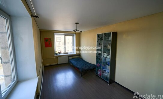 Продажа 1-комн квартиры на вторичном рынке Московский пр-кт,  д. 73,  к. 5