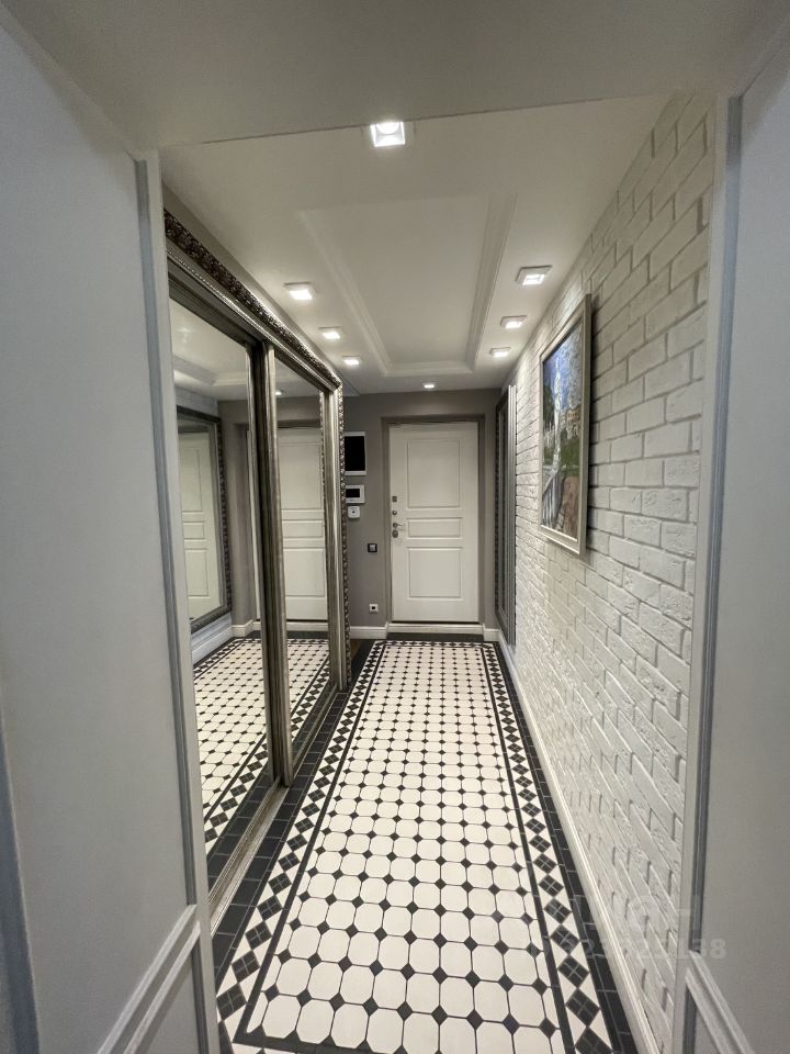 Продажа 3-комн квартиры на вторичном рынке улица Фридриха Энгельса, 7-21