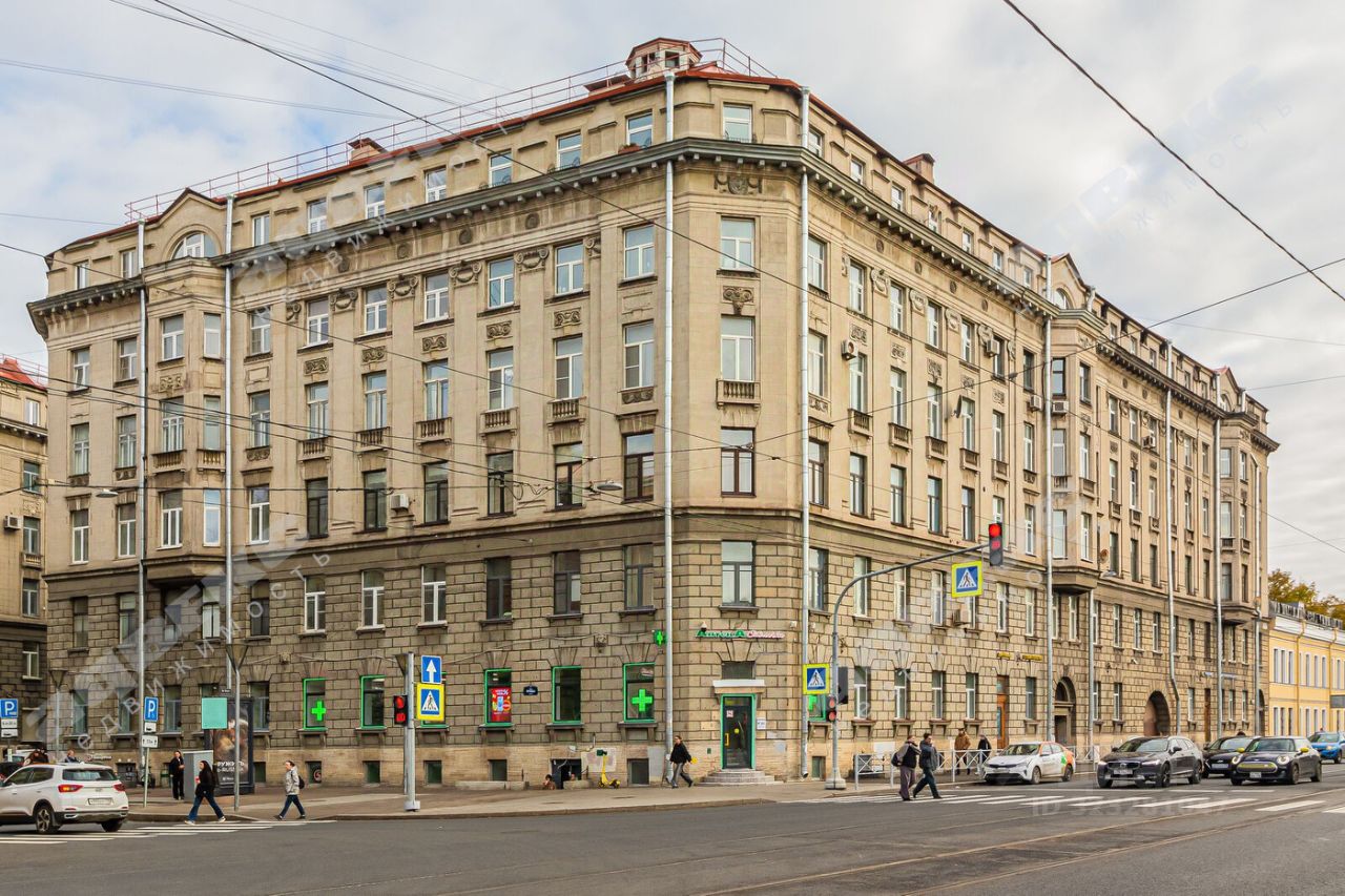 Продажа 4-комн квартиры на вторичном рынке улица Правды, 22