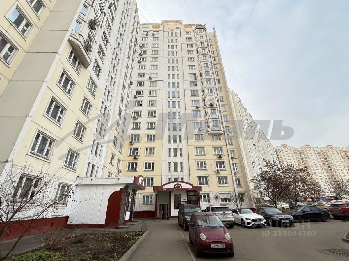 Продажа 3-комн квартиры на вторичном рынке Белореченская улица, 12