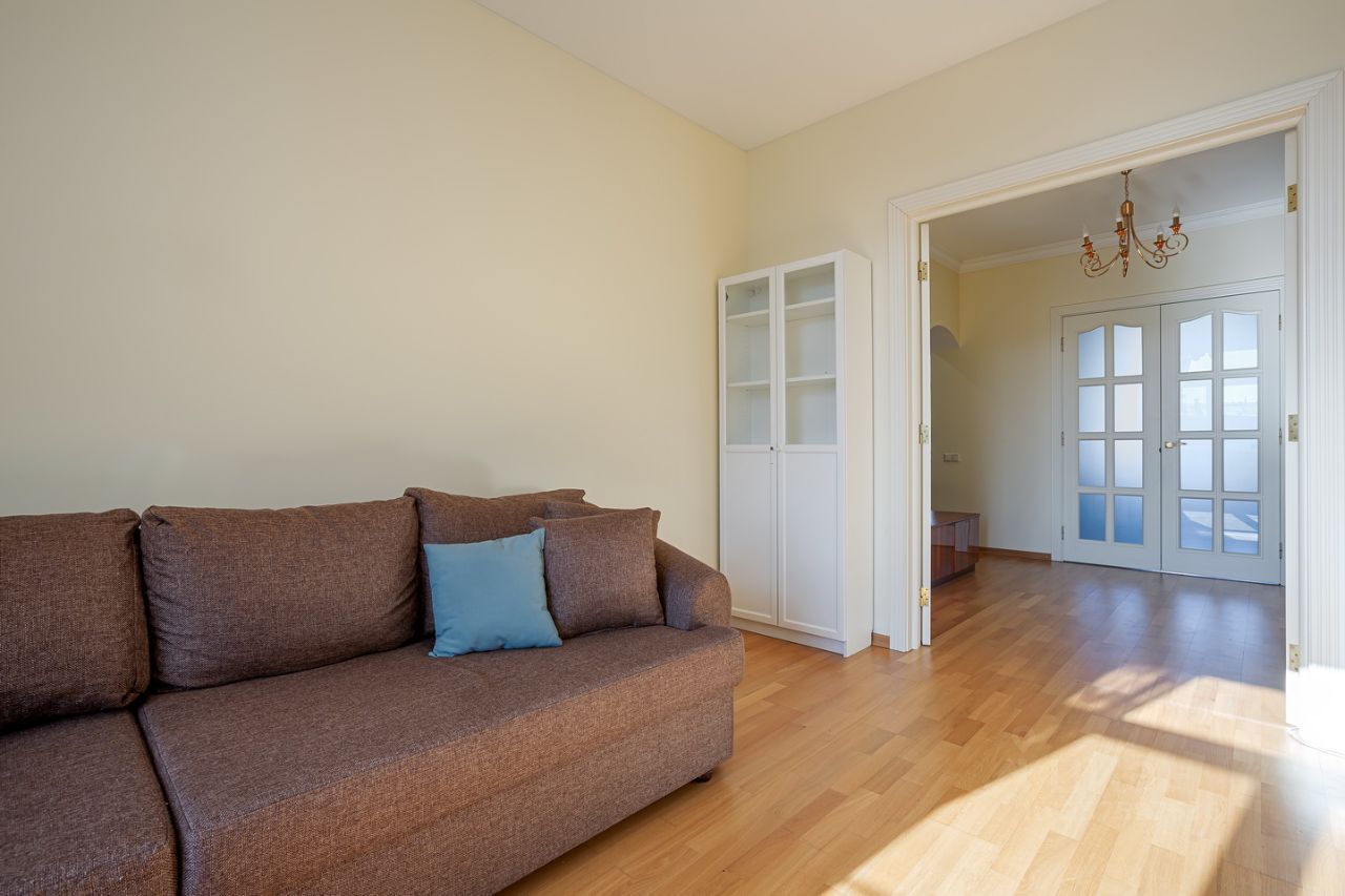 Аренда 3-комн квартиры на вторичном рынке Фрунзенская набережная, 38/1