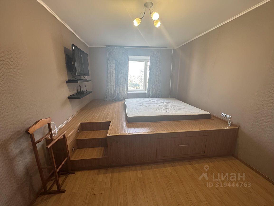 Аренда 2-комн квартиры на вторичном рынке улица Верхние Поля, 14К1