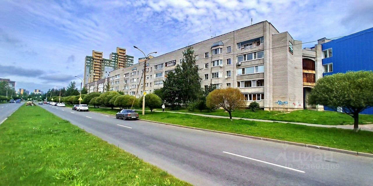 Продажа 2-комн квартиры на вторичном рынке Сосновый Бор, Солнечная улица, 53