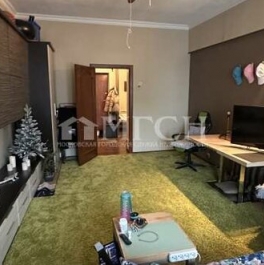 Продажа 2-комн квартиры на вторичном рынке улица Сайкина