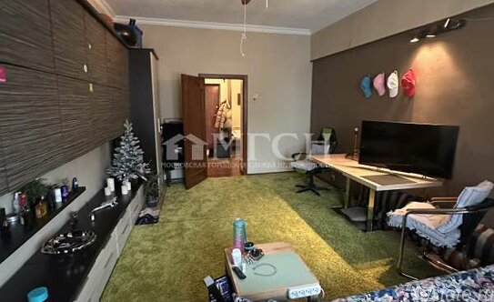 Продажа 2-комн квартиры на вторичном рынке улица Сайкина