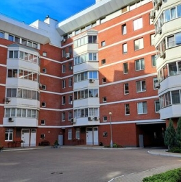 Продажа 4-комн квартиры на вторичном рынке ул Новозаводская,  д. 8