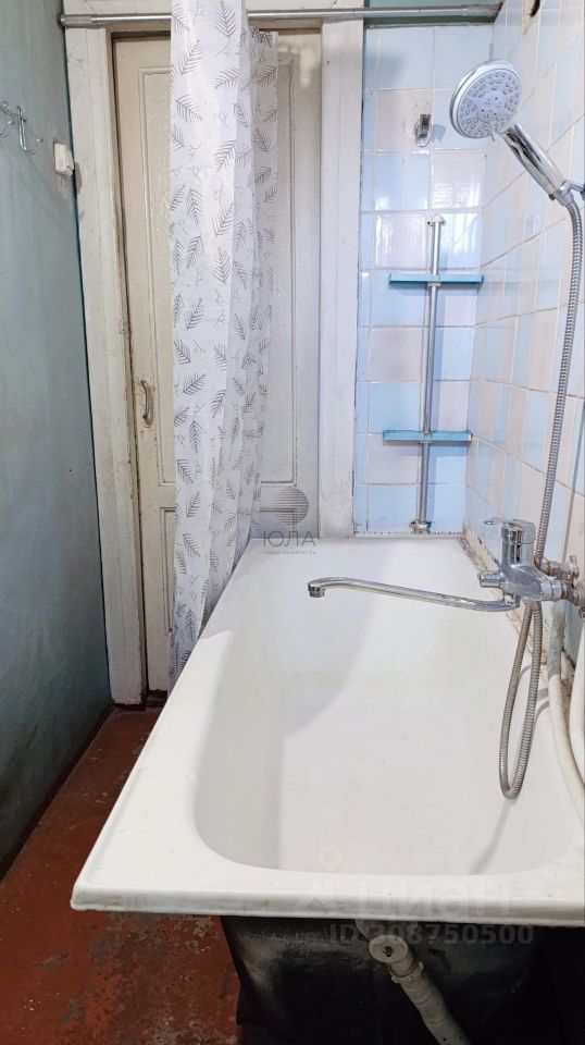 Продажа 2-комн квартиры на вторичном рынке пос. Парголово, улица Ленина, 38