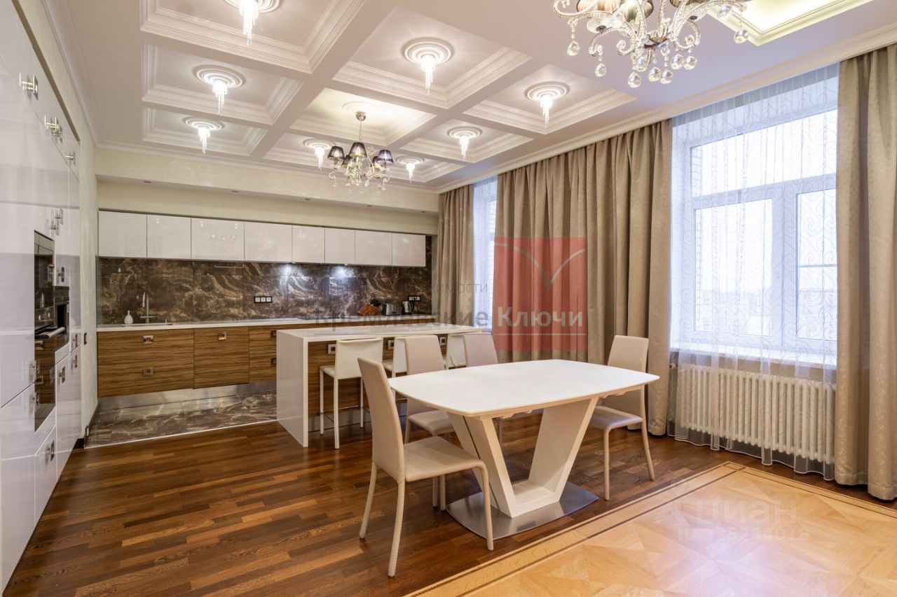 Продажа 6-комн квартиры на вторичном рынке улица Бадаева, 6к1