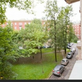 Продажа 2-комн квартиры на вторичном рынке улица Победы,  д. 18Д